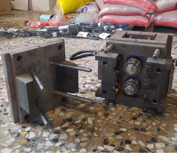 Peugeot-plus-dust-collector-mold
